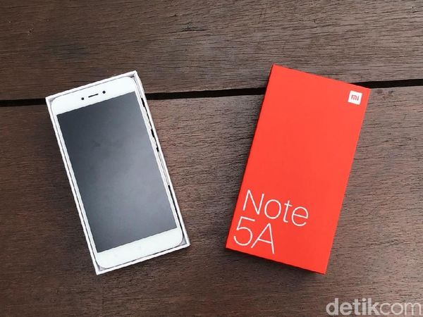 Unboxing Xiaomi Redmi Note 5A