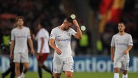 Akibat kekalahan ini, Chelsea harus menunda harapannya untuk lolos ke babak 16 besar. Chelsea kini turun ke peringkat dua klasemen Grup C dengan tujuh poin dari empat laga. Foto: Paolo Bruno/Getty Images