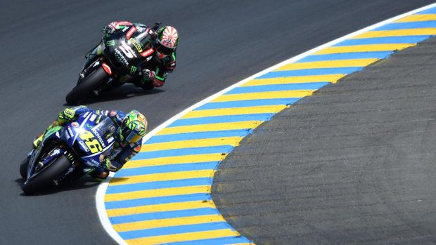 Valentino Rossi menjadi yang tercepat di antara penalap Yamaha di hari pertama tes MotoGP di Sepang.