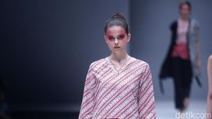 Foto: 12 Koleksi Batik Modern dari Pop.U by Populo Batik