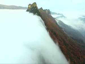 Lautan Awan bak Air Terjun di Tiongkok