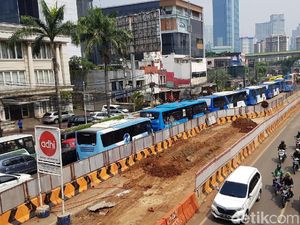 Disebut Anies Tak Ada Amdal Lalin, Begini Macet di Proyek Mampang Disebut Anies Tak Ada Amdal Lalin, Begini Macet di Proyek Mampang
