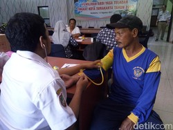 Akan Antar Tamu Nikahan Kahiyang, Sopir Becak Jalani Tes Kesehatan