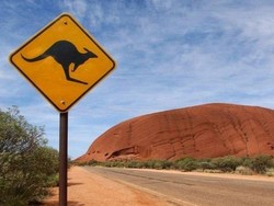 Australia Larang Pendakian Ayers Rock Mulai Oktober 2019