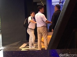 Tak Tahu Sudah Tutup, Sejumlah Pria Asing di Alexis Kecele