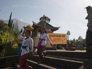 Rahajeng Purnama Kapat! Hari Baik untuk Bersedekah di Bulan Kartika Rahajeng Purnama Kapat! Hari Baik untuk Bersedekah di Bulan Kartika