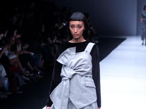 Foto: 14 Koleksi Busana Hunting Fields yang Terinspirasi dari Alam