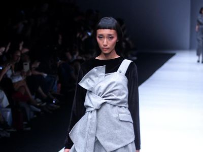 Foto: 14 Koleksi Busana Hunting Fields yang Terinspirasi dari Alam