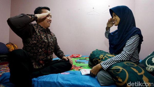 Menpora Jenguk Anggota Paskibraka Natasya Meliza