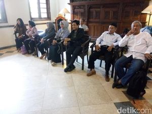 Ini 5 Pemandu Acara di Rangkaian Pernikahan Kahiyang-Bobby