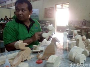 Puluhan Calon Wirausaha Jepara Dilatih Olah Kerajinan dari Limbah