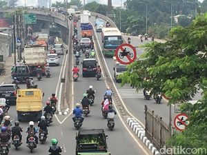 Operasi Zebra Selesai, Pemotor Masuk Flyover Pesing Meski Dilarang