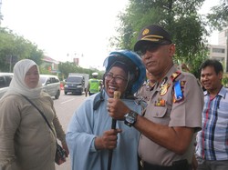 Ketika Emak-emak Curhat ke Kapolresta Banda Aceh karena Ditilang