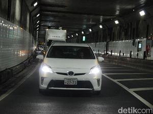 Tertibnya Jalanan di Jepang, Tak Saling Serobot Saat Macet Tertibnya Jalanan di Jepang, Tak Saling Serobot Saat Macet