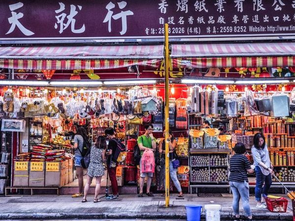Foto: Dari Dupa Sampai Lamborghini, Sesajen Kematian di Hong Kong