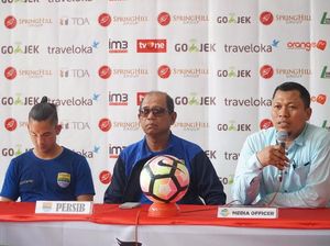 Emral Abus, Sang Pelatih Bayangan Persib di Kancah Asia