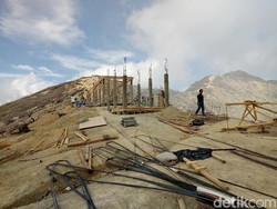 Begini Bentuk Bangunan di Puncak Ijen yang Dikeluhkan Wisatawan