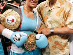 Laila Ali, Putri Sang Legenda yang Nggak Cuma Ngandelin Nama Orang Tua