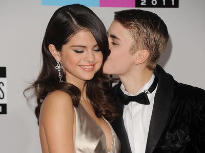 Hubungan Putus-nyambung Justin Bieber & Selena Gomez dari Masa ke Masa