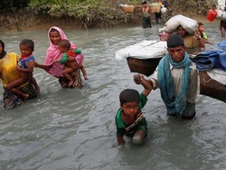 Myanmar Siap Terima Pengungsi Rohingya Tapi Tuding Bangladesh