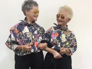 Duo Nenek Stylish Ini Jadi Viral karena Aksi Kocak dan Konyolnya