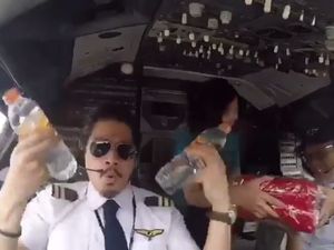 Ini Pilot Bambang dan Yves yang Viral Gara-gara Video Pantun