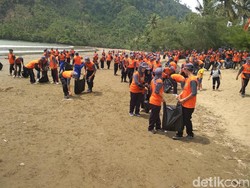 98 KM Pantai di Trenggalek Rawan Abrasi, BNPB Gelar Sekolah Laut
