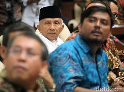 Amien Rais dan Peluru-peluru Tajam yang Dilepaskan ke Jokowi