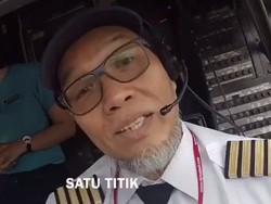 Viral Video Kocak Pilot Berpantun dan Kopilot Ganteng Berjoget