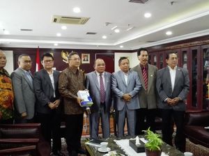 Demokrasi Mahal Rentan Menciptakan Perilaku Korupsi Demokrasi Mahal Rentan Menciptakan Perilaku Korupsi