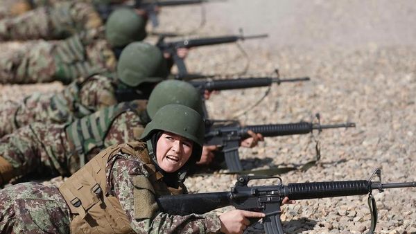 Seperti Ini Latihannya Tentara Perempuan di Afghanistan