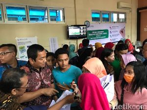 Ada Program UHC, Kantor Dinkes Kota Semarang Diserbu Warga