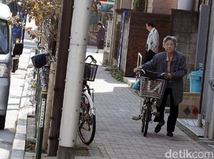 Tips Panjang Umur Orang Jepang, Sempatkan Lakukan Ini Tiap Hari Selama 5 Menit Tips Panjang Umur Orang Jepang, Sempatkan Lakukan Ini Tiap Hari Selama 5 Menit