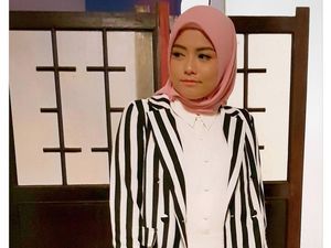 Berhijab, Tika eks T2 Ingin Tinggalkan Tarik Suara?