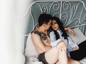 Selvi Kitty Pose Seksi di Ranjang, Tengah Hamil Georgia Aisyah Ceraikan Aldi Taher