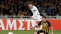 Duel AEK athens dengan Milan sebenarnya relatif seimbang. Tim tamu unggul tipis dalam penguasaan bola 54%: 46% (REUTERS/Alkis Konstantinidis)