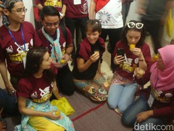 Begini Jadinya Kalau Bule-bule Belajar Meramu Jamu di Purbalingga