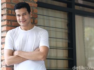 Video: Cara Adam Jordan Jaga Eksistensi 30 Tahun di Dunia Akting