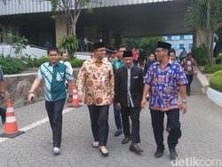 Imam Besar Masjid New York Sambangi Anies di Balai Kota