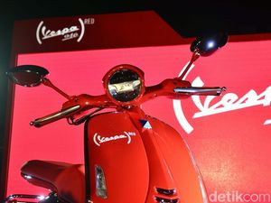 Vespa Luncurkan Motor Merah Super Mahal