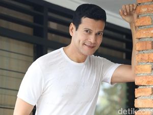 Cerita Adam Jordan Dikira Merampok saat Belikan Ortu Mobil dari Hasil Syuting Cerita Adam Jordan Dikira Merampok saat Belikan Ortu Mobil dari Hasil Syuting