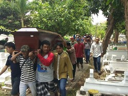 Dari Pasuruan, Jenazah Dedy Dimakamkan Kembali di Probolinggo