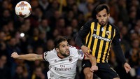 Bermain imbang tanpa gol jadi hasil mengecewakan untuk Milan. Itu artinya sudah dua pertandingan beruntun mereka gagal merobek gawang lawan, setelah di akhir pekan lalu tunduk 0-2 di tangan Juventus (REUTERS/Alkis Konstantinidis)