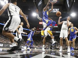 Warriors Benamkan Spurs 112-92