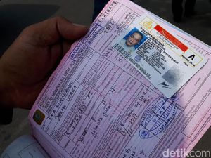 Masuk Jalur Cepat di Cempaka Putih, Anggota Dishub Kena Tilang