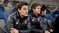 Kegagalan menang juga menambah tekana untuk Vincenzo Montella. Tren Milan tengah tersendat dalam beberapa pertandingan terakhir (REUTERS/Alkis Konstantinidis).