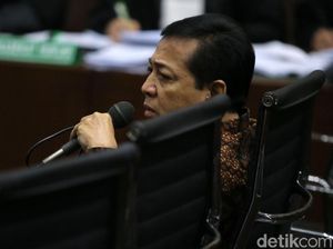 Hakim Minta Novanto Jelaskan soal Tak Pernah Temui Terdakwa e-KTP