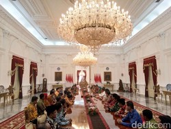 Dipimpin Mahfud MD, 50 Pengurus KAHMI Temui Jokowi di Istana