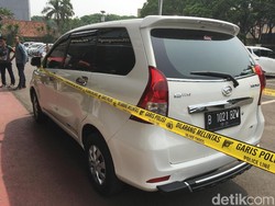 Terobos Hadangan 10 Polisi, Untung Pakai Mobil Berpelat Ketokan