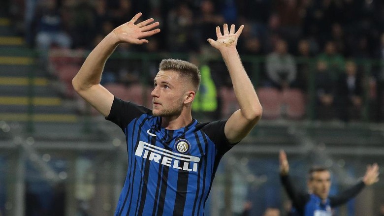 Dikabarkan Jadi Incaran Sejumlah Tim, Skriniar Tegaskan Ingin Lama di Inter Dikabarkan Jadi Incaran Sejumlah Tim, Skriniar Tegaskan Ingin Lama di Inter